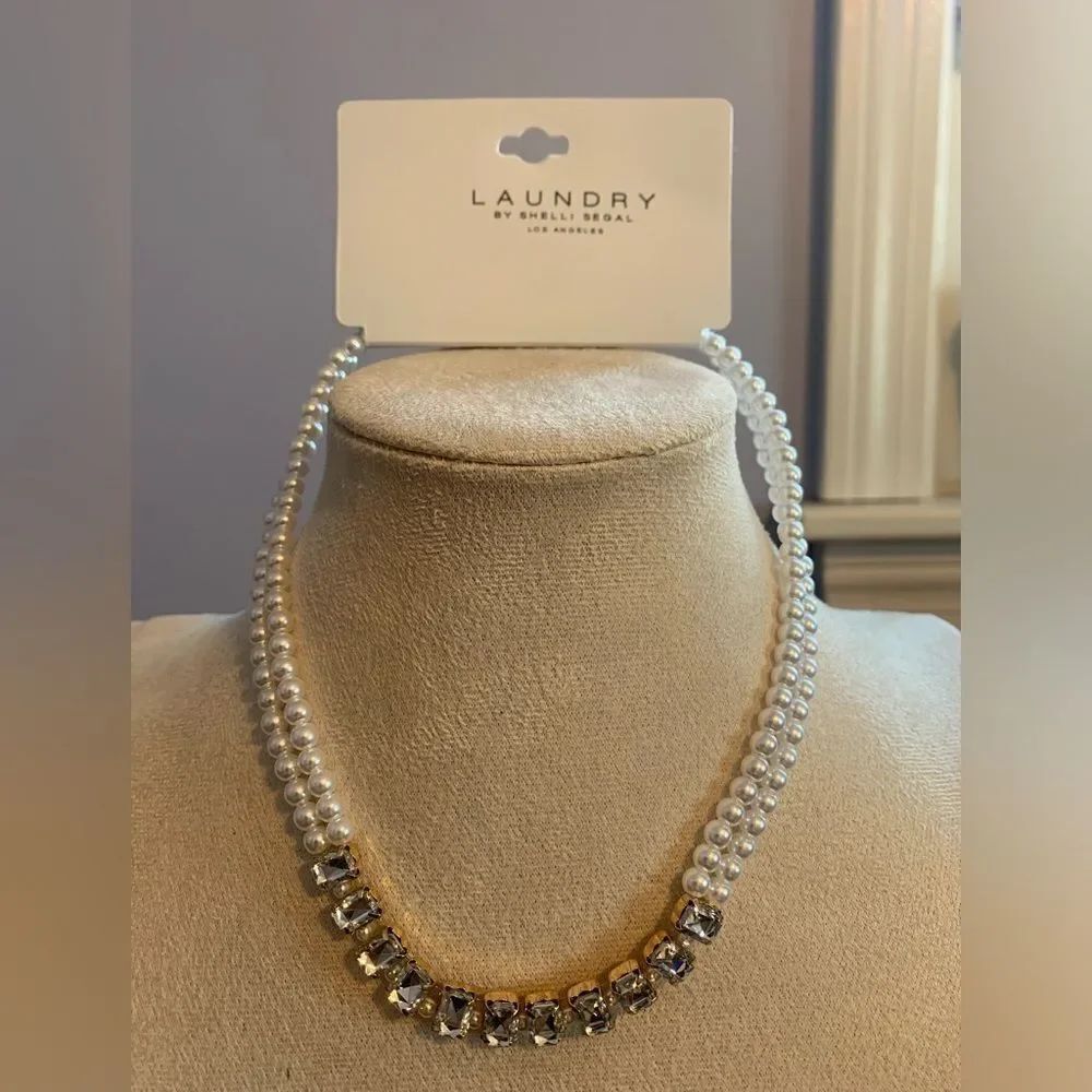 Laundry by Shelli Segal pearl silver layered necklace